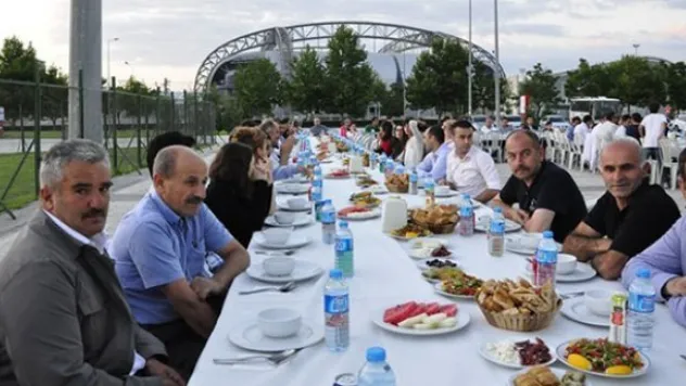 Gençlik Hizmetleri Ve Spor İl Müdürlüğü personeli iftarda buluştu