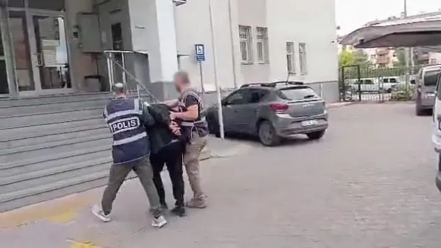 Göçmen kaçakçılığı suçundan aranan şahıs yakalandı