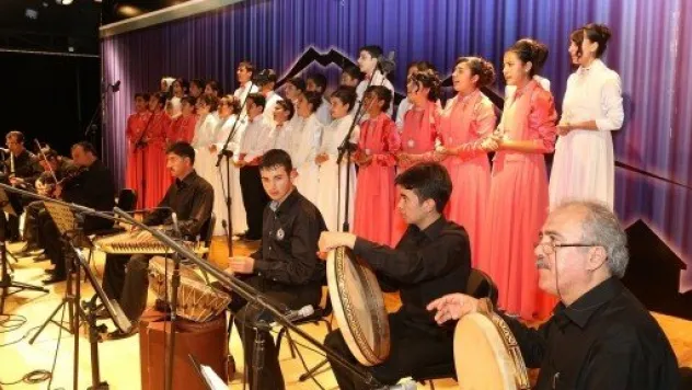 Gülen Yüzler Gönülleri Mest Etti