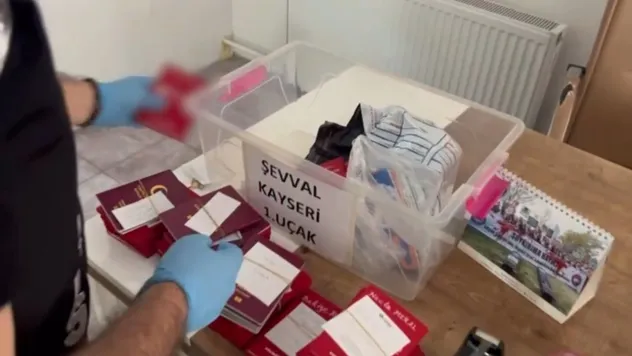 Hac ve umreye gitmek isteyen vatandaşları dolandıran 5 şüpheli yakalandı