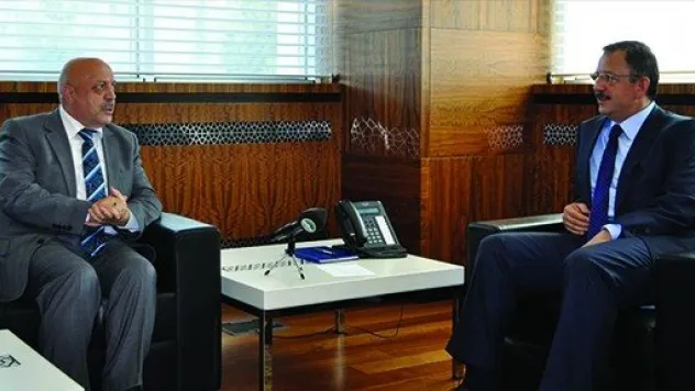  Hak-İş Genel Başkanı Arslan, Özhaseki'yi Ziyaret Etti