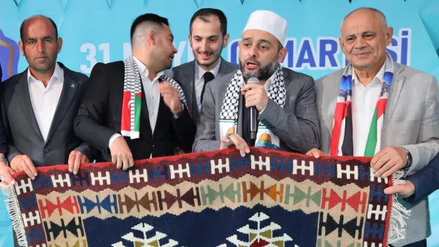 Halil Konakçı, Yahyalı'da  'İslam'da Aile ve Gençlik' konulu konferans verdi