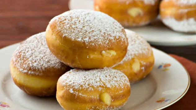 'Hamur işi ve tatlı kontrolsüz tüketildiğinde mide ve bağırsak problemlerine yol açabilir'