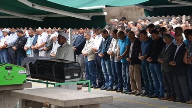 Hayatını kaybeden Filistinliler için gıyabi cenaze namazı kılındı