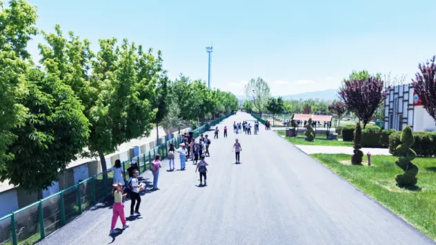 Hayvanat Bahçesi'nin Asfalt ve Yürüyüş Yolları 1 milyon 870 bin Liraya Yenilendi