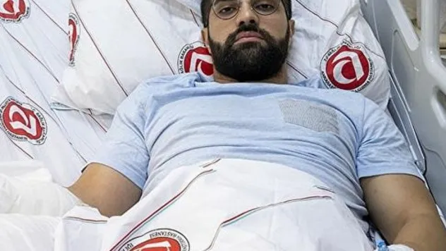 Hekimi bıçaklayan saldırgan hapis cezasına çarptırıldı