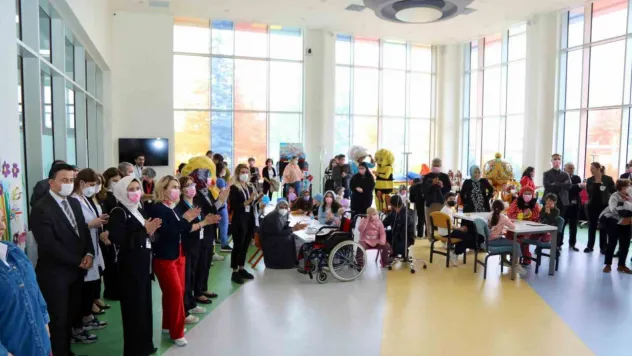 Hemşirelik Kulübü'nden çocuklara etkinlik