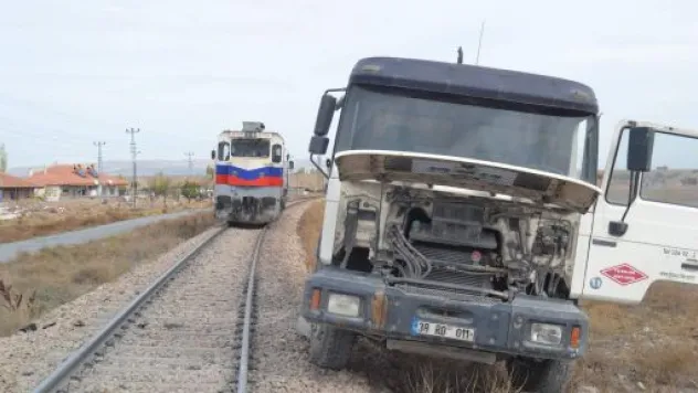 HEMZEMİN GEÇİTTE KAZA: 1 YARALI