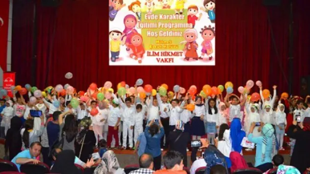 Hikmet Çocuk Kulübü Yılsonu Programı Göz Doldurdu!