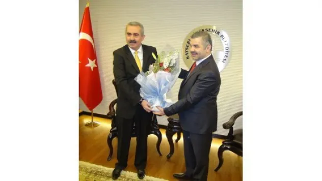 HİZMET-İŞ SENDİKASINDAN BAŞKAN ÇELİK'E HAYIRLI OLSUN ZİYARETİ