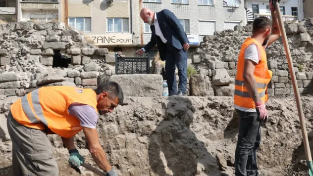 Hoca Hasan Medresesi'nde restorasyon çalışmaları sürüyor