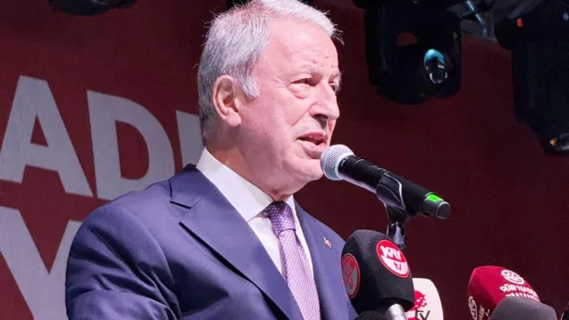 Hulusi Akar 'Bu karanlık gecede hain darbecilerin yaptıkları tuzaklara düşmedik'