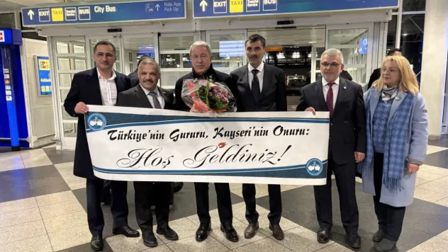 Hulusi Akar'dan Münih'te Kayserililere Teşekkür: 'Mesafeler Değişse de Gönül Bağımız Değişmiyor'