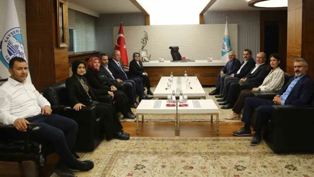 Hulusi Akar ve Böhürler'den Başkan Büyükkılıç'a ziyaret