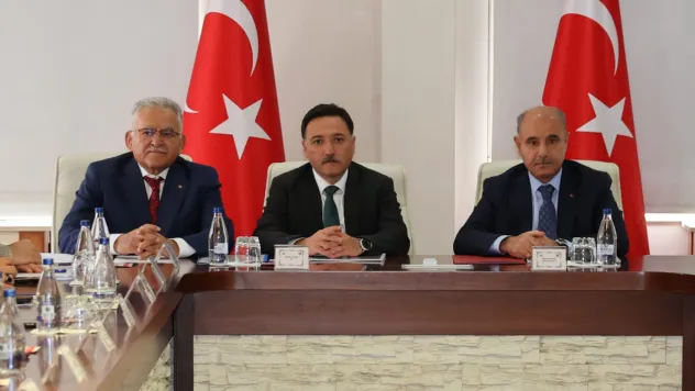 İçişleri Bakan Yardımcısı Aktaş, Sahipsiz Hayvanların Korunmasına Yönelik Çalışmaları Kayseri'de değerlendirdi