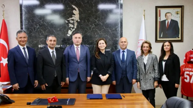 İl Milli Eğitim Müdürlüğü ile Lüks Kadife arasında mesleki eğitim protokolü