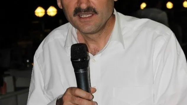 İl Milli Eğitim Müdürü Bilal Yılmaz Tayini Çıkan Personele Plaket Verdi 