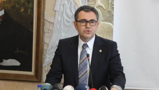 &quotİLAÇ, ARTAN SAĞLIK HİZMETİ BÜTÇELERİNDE ÖNEMLİ VE BELİRLEYİCİ BİR KATMANDIR&quot