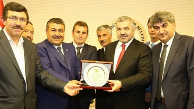 &quotİlçeler için olağanüstü projeler hazırlıyoruz&quot