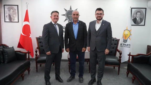 İncesu'da 2 meclis üyesi ve Gençlik Kolları Başkanı AK Parti'ye katıldı