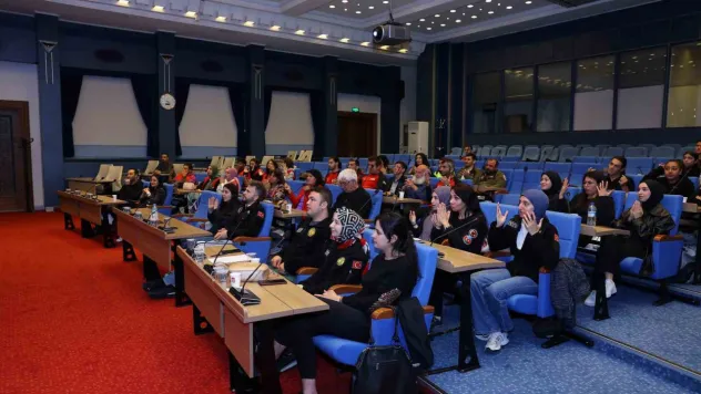 İşaret diliyle 'afeti' öğrendiler