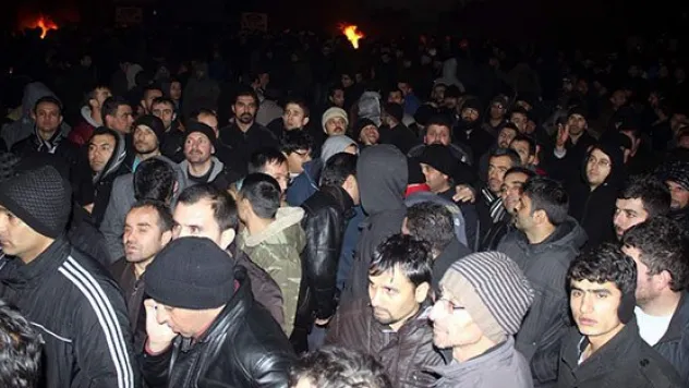 işçilerin zam tepkisi gece de devam etti