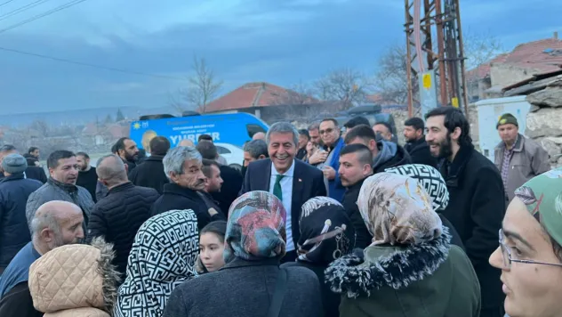 İyi Parti adayı Kazım Yücel şehrin ücralarında halkla buluştu