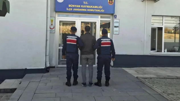 Jandarma'dan FETÖ operasyonu: 6 yıl hapis cezasıyla aranan şahıs yakalandı