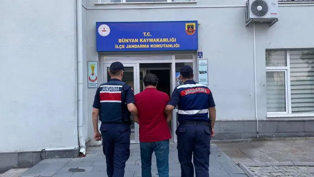 Jandarma ekiplerince 6 yıl hapisle aranan FETÖ üyesi 1 şahıs yakalandı