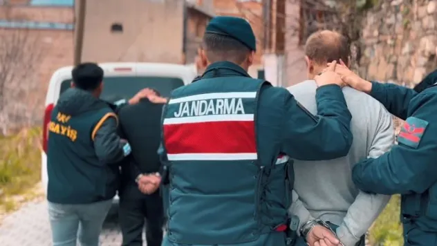 Jandarmadan Develi'de asayiş operasyonu: 1 şahıs yakalandı