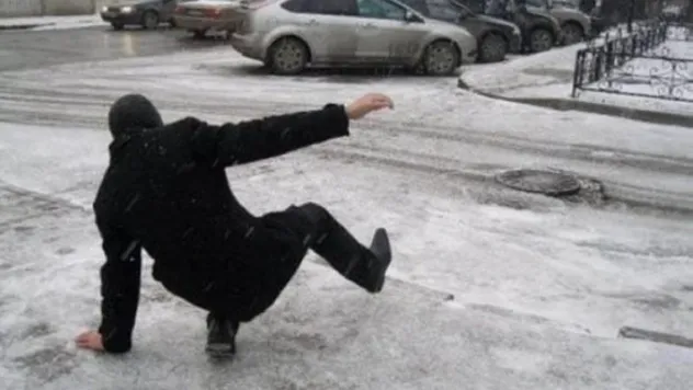 Kar ve buzda yürürken ani hareket etmeyin