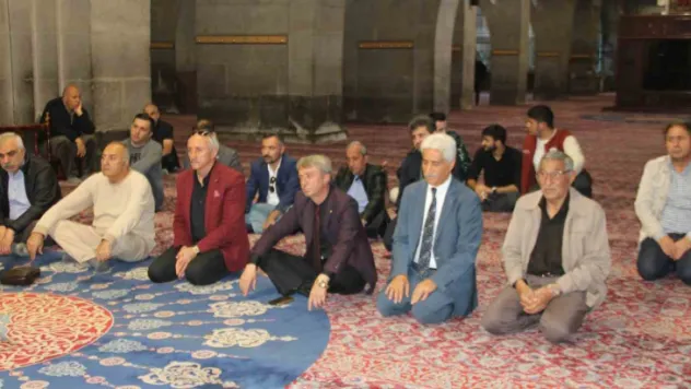 Karabağ Şehitleri ve Paşayeva için Mevlit okutuldu