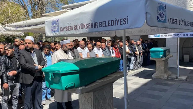 Sobadan zehirlenen kardeşler toprağa verildi