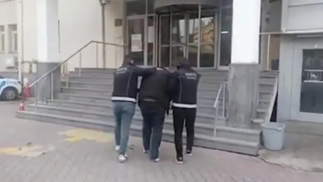 Kasten Öldürme ve Karşılıksız Yararlanma suçlarından aranan firari yakalandı