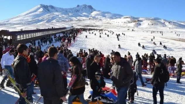 Kayakseverler Erciyes'e Akın Etti