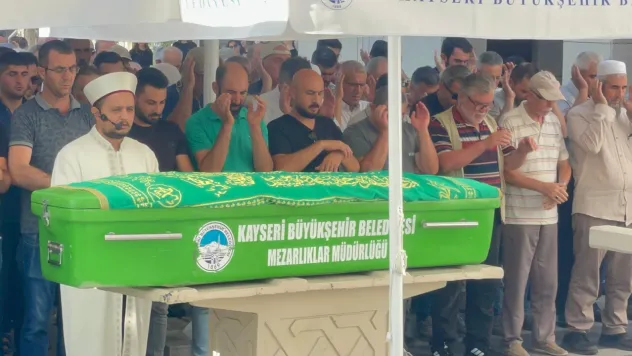 Kayserde eşi tarafından kurşunlanan kadın defnedildi