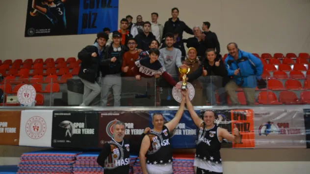 Kayseri Büyük Erkekler Basketbolda Şampiyon Hasketbol SK
