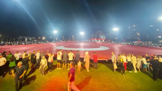 Kayseri'de Dünyanın En Büyük Türk Bayrağı açıldı
