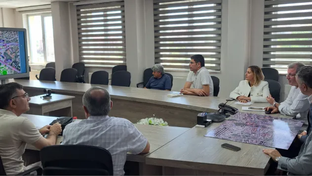 Kayseri'de Eğitimcilerle Kartal Kavşağı Projesi Üzerine Bilgilendirme Toplantısı