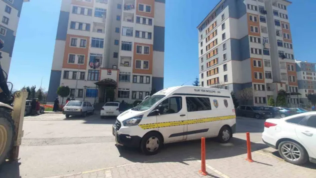 Yalnız yaşayan genç intihar etti