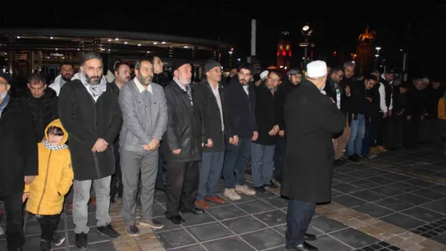 Kayseri'de İsrail tarafından öldürülen binlerce Filistinli için gıyabi cenaze namazı kılındı
