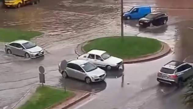 Kayseri'de kısa süreli yaz yağmuru serinletti