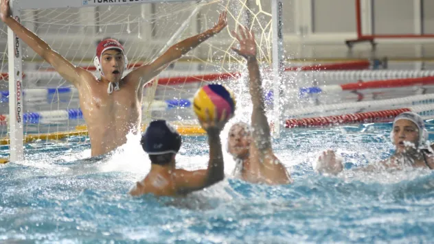 Kayseri'de Sutopu U16 Erkekler Yarı Finale Kalma Maçları yapılıyor