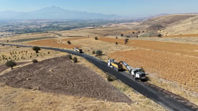 Kayseri'den Kırsala 350 Kilometrelik Yol Yatırımı