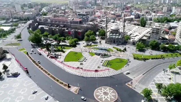 Kayseri kariyer Merkezi'nde 351 kişiye iş imkanı sağlandı