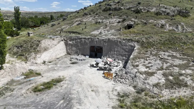 Kayseri'nin eski cephaneliğinin altında tarih yeniden canlanıyor