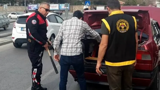 Kayseri polisi oto hırsızlığını önlemek için denetim yaptı