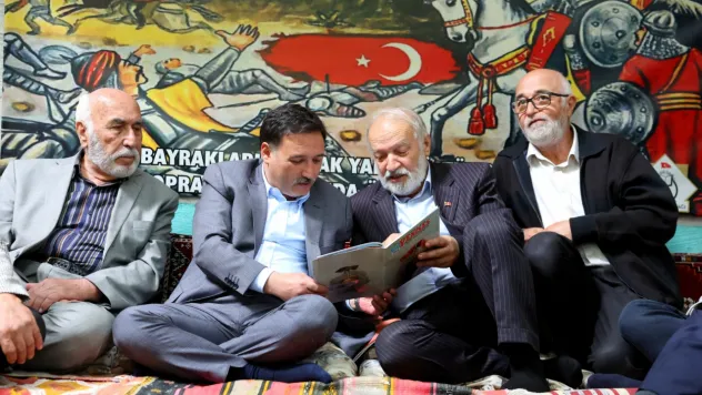 Kayseri Valisinden Aydınlar Ocağı'nda Gönülden Buluşma