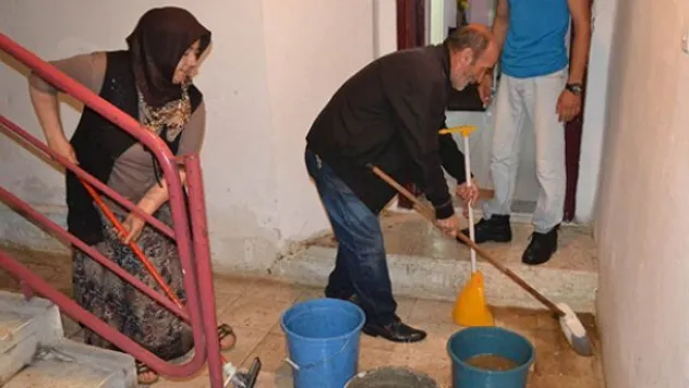 Kayseri'de yolları ve evleri su bastı