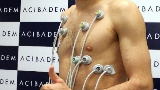 Kayseri Erciyesspor'un Yeni Transferi Josef Çınar, Sağlık Kontrolünden Geçti 